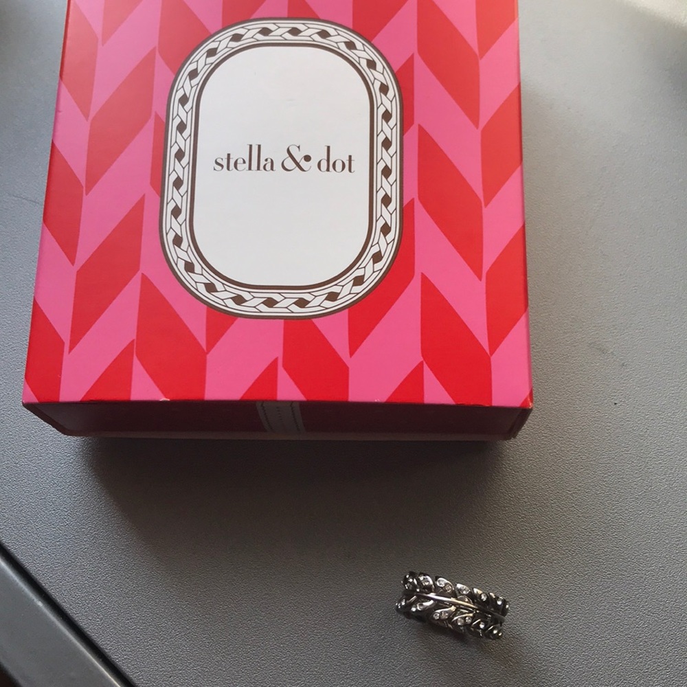 Still & Dot brand new size 7 ring